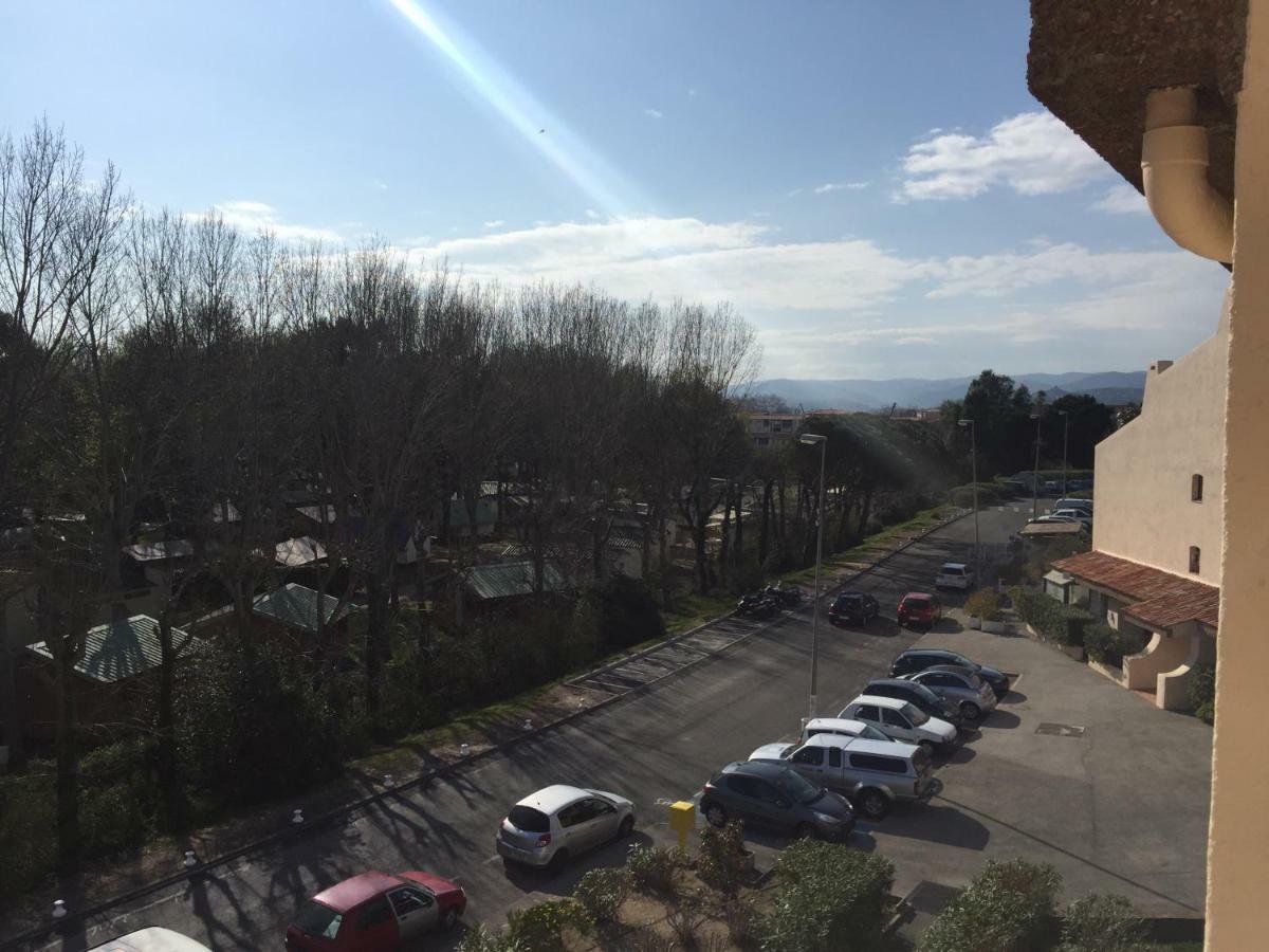 Marines De Cogolin Apartment Bagian luar foto