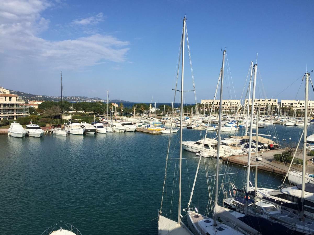 Marines De Cogolin Apartment Bagian luar foto